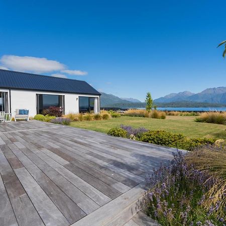Lake House - Te Anau Holiday Home Kültér fotó