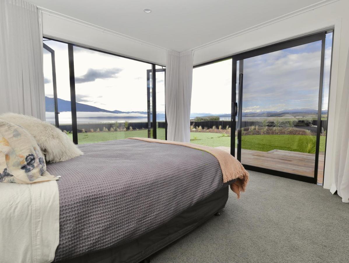 Lake House - Te Anau Holiday Home Kültér fotó